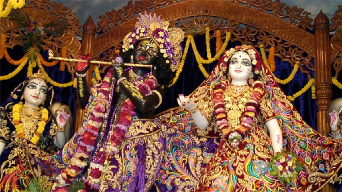 Krishna Janmashtami 2026: 15 ವರ್ಷಗಳ ಬಳಿಕ ಕೃಷ್ಣ ಜನ್ಮಾಷ್ಟಮಿಯಂದು 6 ಶುಭ ಯೋಗ: ಉಪವಾಸ ಮಾಡಿದರೆ ಸಿಗುವ ಫಲವೇನು?