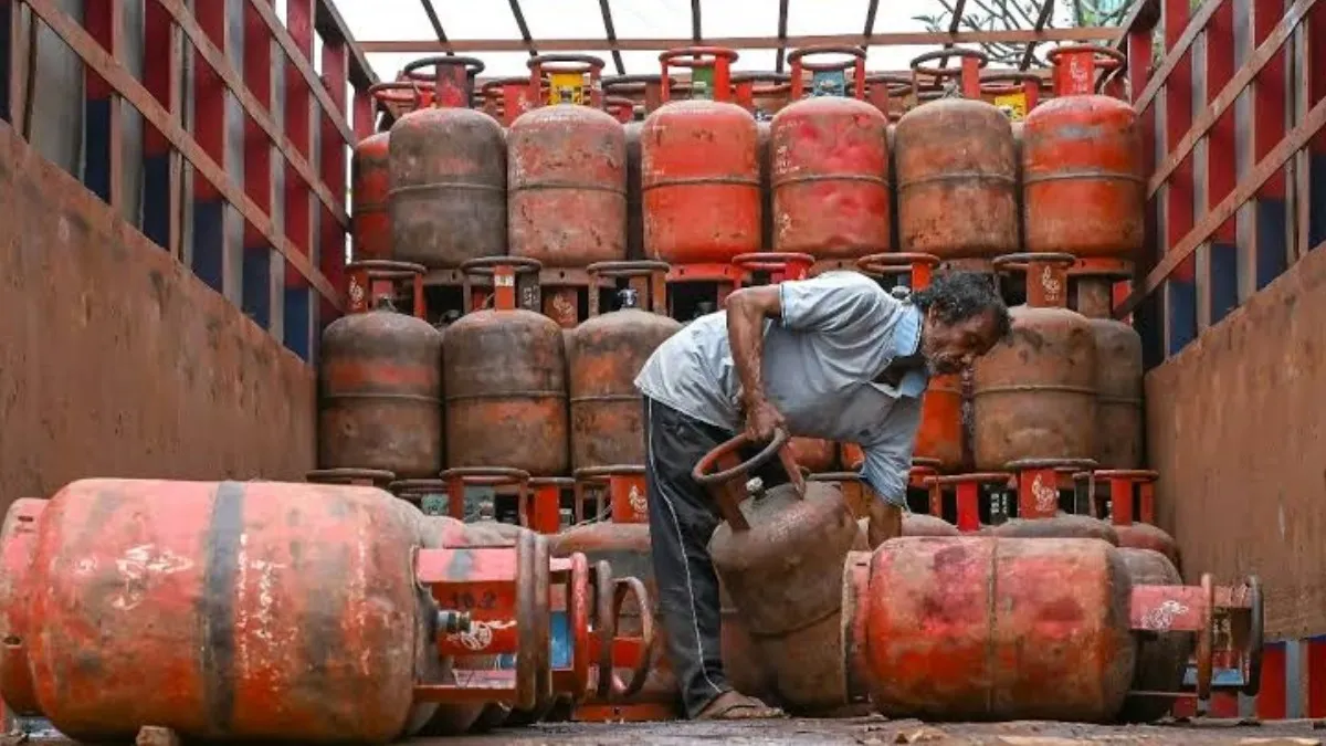 LPG: ಅಕ್ಟೋಬರ್ 1ರಿಂದ ಎಲ್‌ಪಿಜಿ ಬುಕಿಂಗ್ ನಿಯಮದಲ್ಲಿ ಮಹತ್ವದ ಬದಲಾವಣೆ