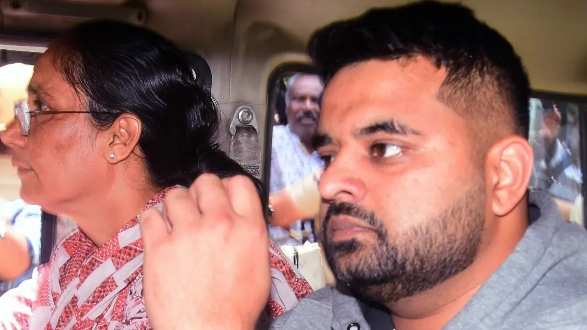 Prajwal Revanna: ಪ್ರಜ್ವಲ್ ರೇವಣ್ಣ ಜೈಲು ಮೊಬೈಲ್ ಕೇಸ್ಗೆ ಬಿಗ್ ಟ್ವಿಸ್ಟ್: ಮೂವರಿಗೂ ಜಾಮೀನು ತಿರಸ್ಕಾರ