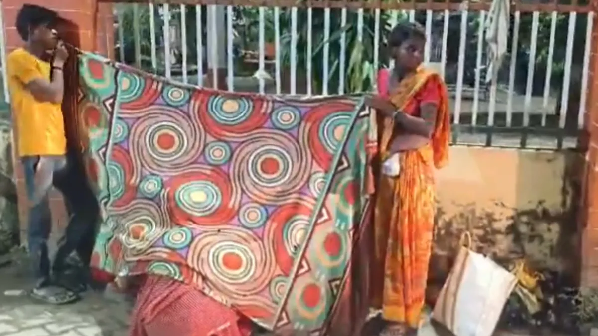 ಉತ್ತರ ಪ್ರದೇಶ: ಆಸ್ಪತ್ರೆಯಲ್ಲಿ ಚಿಕಿತ್ಸೆ ನಿರಾಕರಣೆ, ರಸ್ತೆಯಲ್ಲೇ ಮಗುವಿಗೆ ಜನ್ಮ ನೀಡಿದ ದಲಿತ ಮಹಿಳೆ