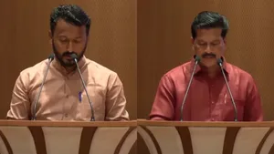 പുതിയ എംഎൽഎമാർക്ക് സ്പീക്കറുടെ സമ്മാനം നീല ട്രോളി ബാഗ്; 'ട്രോളിയതാണോ?