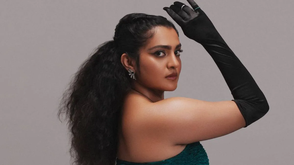 கிளாமர் லுக்கில் மரியான் பட நடிகை.. பார்வதி திருவோத்தின் லேட்டஸ்ட் கிளிக்ஸ்!