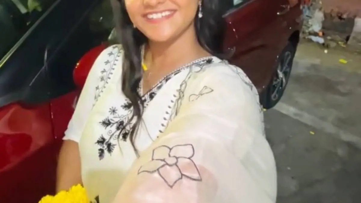 புது கார் வாங்கிய விஜய் டிவி சீரியல் நடிகை.. யார்? என்ன கார்? போட்டோஸ்!