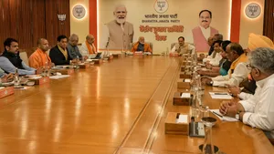 லோக்சபா தேர்தல் பின்னடைவுக்கு காரணம் என்ன? பாஜக  ஆளும் மாநில முதல்வர்களுக்கு டெல்லி மேலிடம் சம்மன்! 