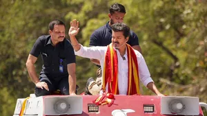 எடப்பாடியில் இரவோடு இரவாக விஜய்யின் தவெக அதிரடி முடிவு.. அதிர்ச்சியில் அரசியல் கட்சிகள்! பரபரப்பு