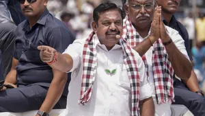 சாதாரண கே.பழனிசாமி.. எடப்பாடி பழனிசாமி ஆனது எப்படி? சொந்த ஊர் பாசம் கொடுத்த மாஸ் அடையாளம்!