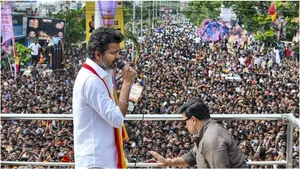 வில்லிவாக்கத்திலிருந்து.. தி.நகருக்கு 1 மணி நேரத்தில் போக முடியாதாம்! பரப்புரையை ரத்து செய்த விஜய்!