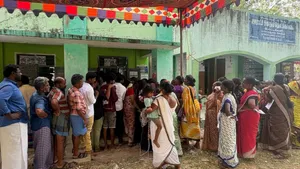 அதெப்படி திமிங்கலம்.. ஒரு வாக்குச்சாவடியில் வாக்களித்த ஒரே நபர்! எஸ்ஐஆரைத் தாண்டியும் எப்படி? ஷாக்! 