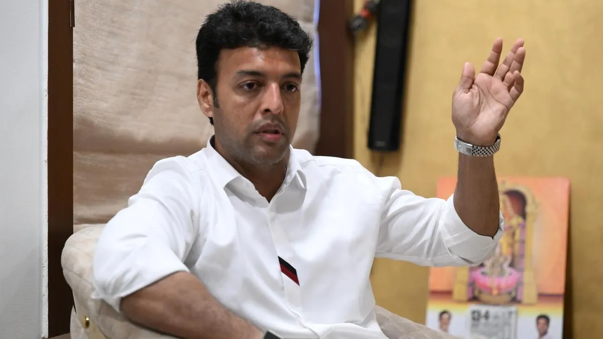 வில்லிவாக்கத்தில் போட்டி! சவாலான பணிதான்.. தலைமை சொன்ன ஒரு வார்த்தைக்காக களமிறங்கிய கார்த்திக் மோகன்