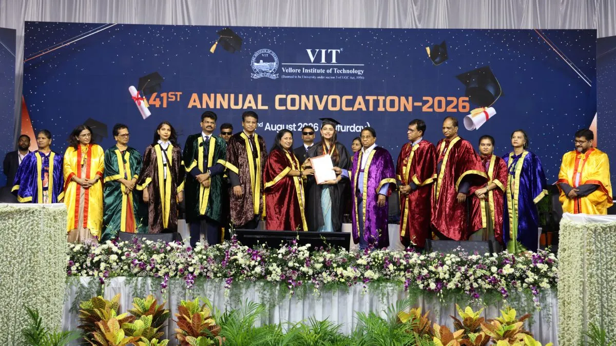 இந்தியாவில் AIஐ நாம் உருவாக்க வேண்டும்.. விஐடி பட்டமளிப்பு விழாவில் டெல்லி முதல்வர் சொன்ன மேசேஜ்