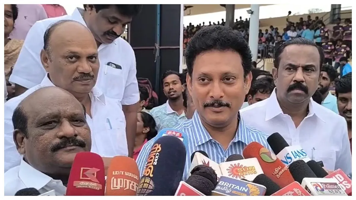 தவெக அரசின் உண்மை முகம் எது?.. ஆசிரியர் தகுதித்தேர்வில் இரட்டை நிலைப்பாடு.. அன்பில் மகேஷ் விமர்சனம்