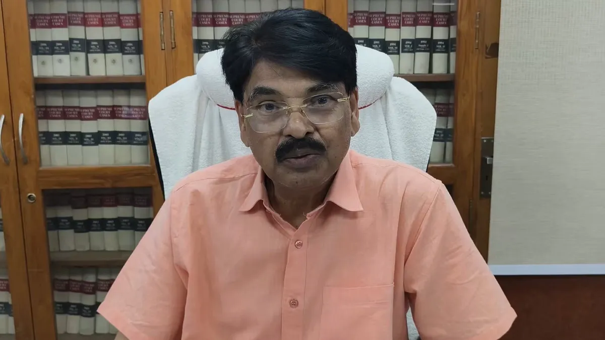 சட்ட மாணவர்கள் பதிவை நிறுத்த சொல்லிய சர்ச்சை.. கடும் எதிர்ப்பால் பணிந்த பார் கவுன்சில் தலைவர்!