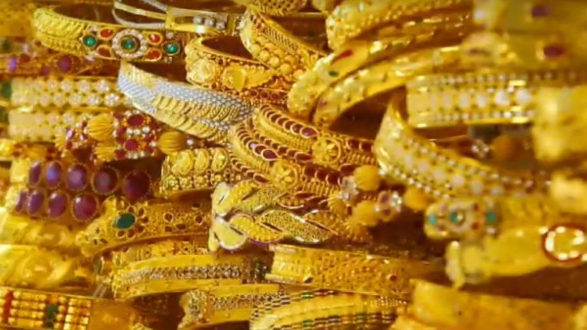 Gold Rate Today: இறங்கிய வேகத்தில் மீண்டும் எகிறிய தங்கம் விலை.. நகை பிரியர்கள் கவலை!