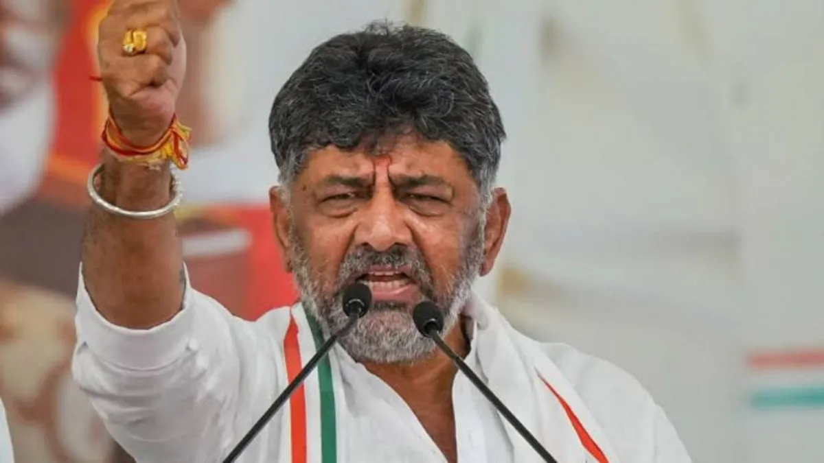 ”அணை கட்டியே தீருவோம்..” சுதந்திர தின உரையிலும் மேகதாது பற்றி பேசிய டிகே சிவக்குமார்!