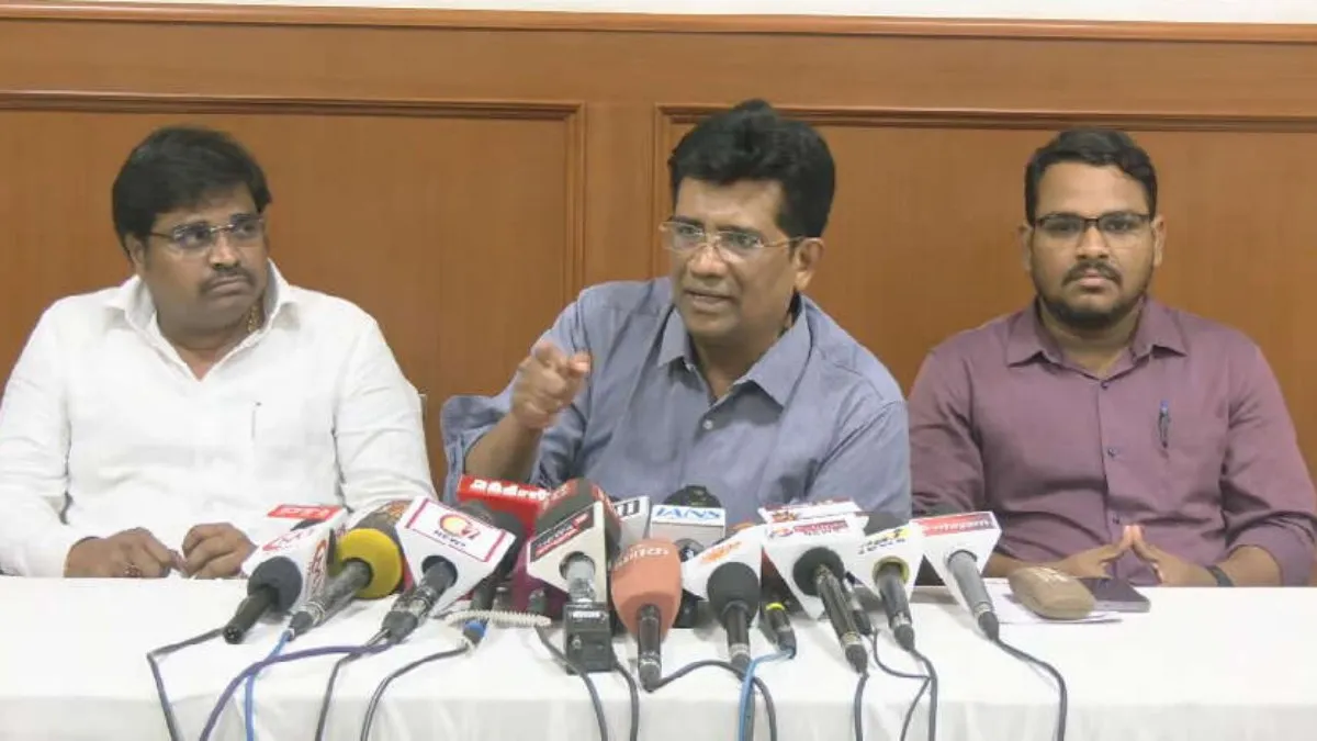 “கஜானா காலி என்றால் எப்படி கார் தர முடியும்?” - திமுக முன்னாள் எம்.எல்.ஏ எழிலன் கேள்வி!