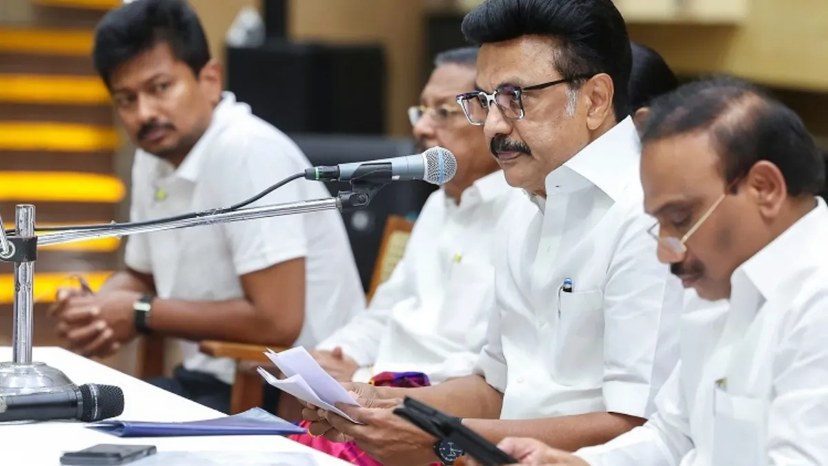 இதுக்கு பருத்தி மூட்டை குடோன்லயே! யூடர்ன் போட்டு.. டேபிள உடைச்சு! அதிருப்தியில் திமுக உடன்பிறப்புகள்