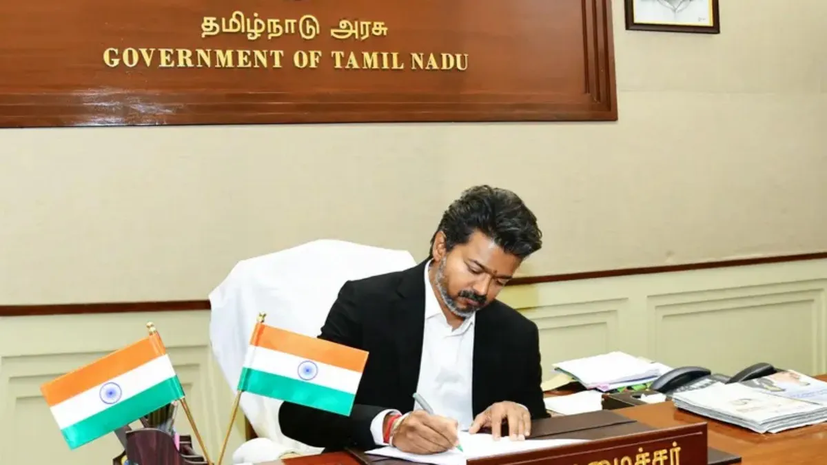 கலெக்டர்களை அழைக்கும் தலைமைச் செயலாளர்.. அவசர ஆலோசனைக் கூட்டம்.. விஜய் கைக்கு போகும் ரிப்போர்ட்