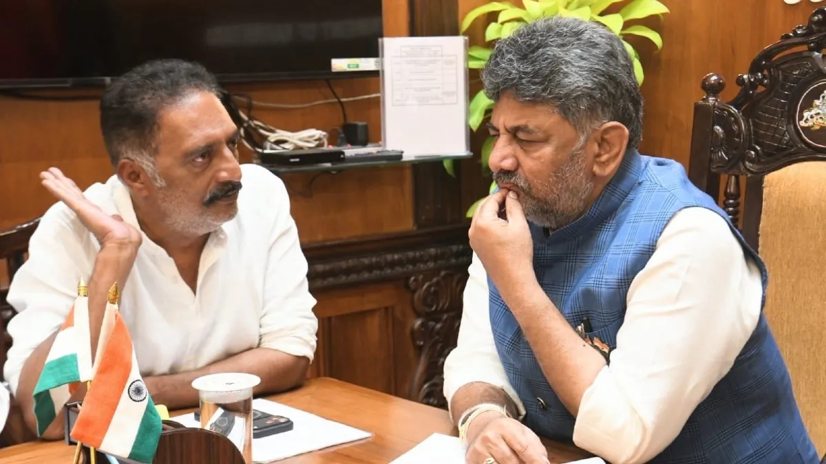 பிரகாஷ் ராஜ் தலைமையில் கர்நாடக முதல்வரிடம் புகார்.. SIR நடவடிக்கைக்கு எதிராக குற்றச்சாட்டு