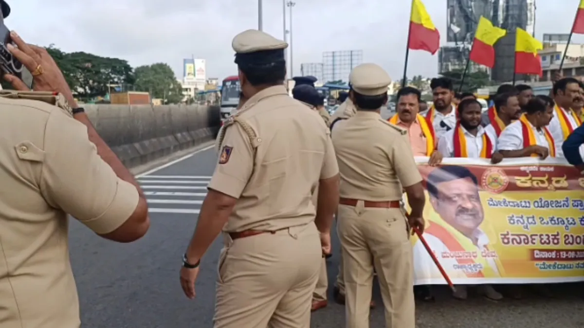 தமிழக - கர்நாடக எல்லையில் மீண்டும் தொடங்கிய போக்குவரத்து.. போராட்டம் நடத்திய கன்னட அமைப்பினர் கைது!