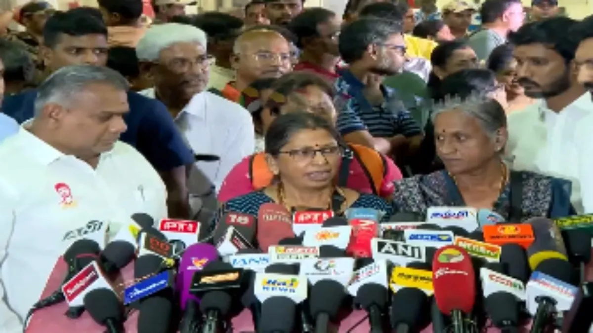 நேபாள வெள்ளம்: “செடி கொடிகளை பிடித்துக்கொண்டு மலையில் ஏறினோம்”.. மீட்கப்பட்ட 21 தமிழர்கள் பேட்டி!