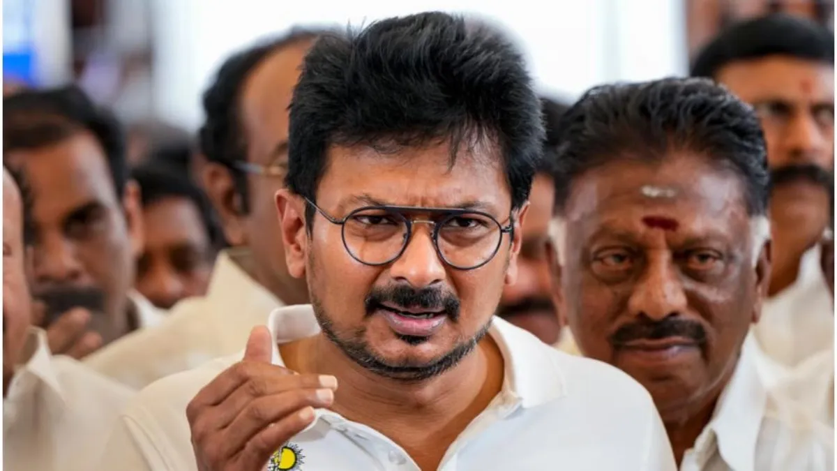 “கார் வாங்குவதில் காட்டும் வேகத்தை இதில் காட்டுங்க”.. முதல்வர் விஜய்யை விமர்சித்த உதயநிதி!