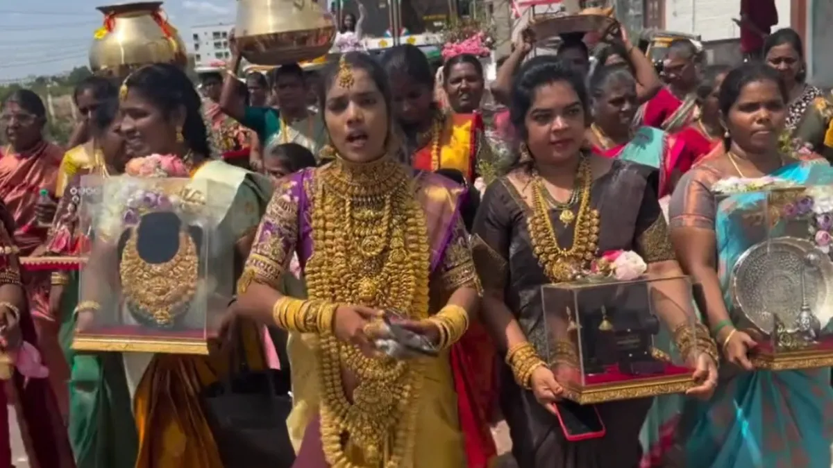 ரூ. 60 லட்சம் மொய்! வைரம், தங்க நகைகள்! காதணி விழாவுக்கே தடபுடல் தாய்மாமன் சீர்! பூப்பெய்தலுக்கு..?