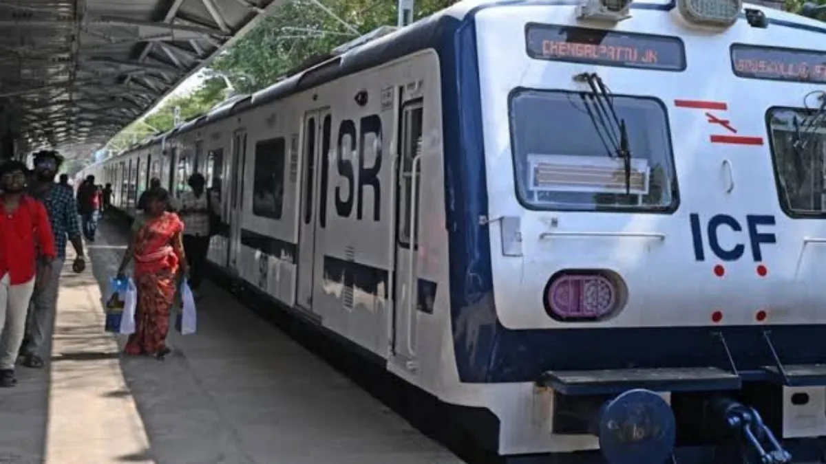 AC electric train: ஏசி மின்சார ரயில் வந்தாச்சு! சென்னை சென்ட்ரல் - அரக்கோணம் பயணிகளுக்கு குட் நியூஸ்.. ரூட் விவரம்