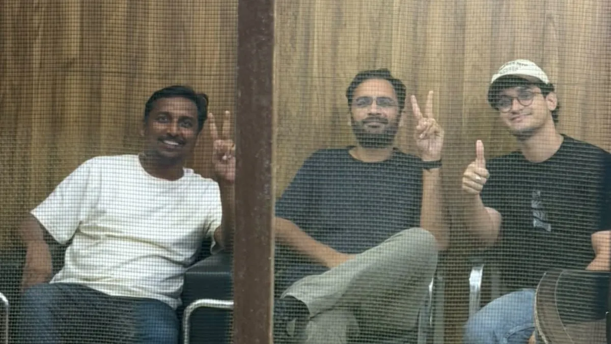 5 நாள் திகார் சிறையில் இருங்க.. கரப்பான்பூச்சி கட்சி சவ்ரவ் தாஸ் உள்பட 3 பேருக்கு கோர்ட் அதிரடி உத்தரவு
