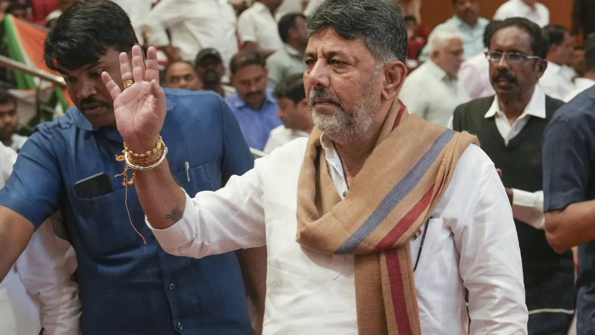 கர்நாடகாவில் காங்கிரஸ் படுதோல்வி.. மொத்தமாக அள்ளிய பாஜக! அதிர்ச்சியில் டிகே சிவக்குமார் அரசு