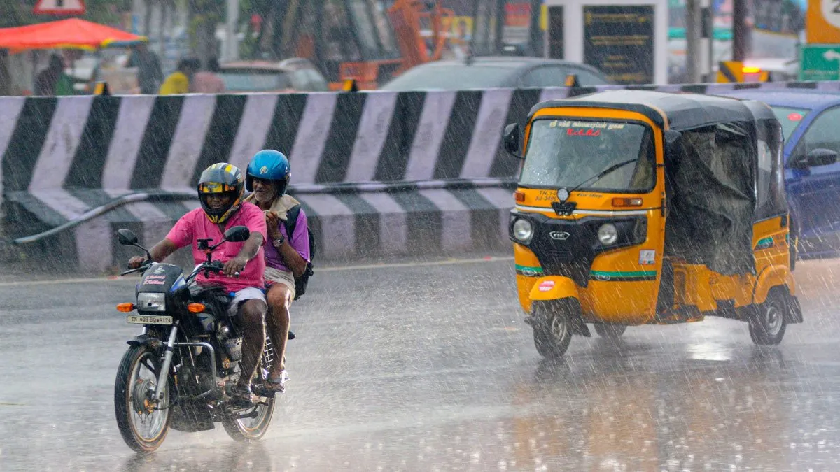Red alert: சென்னைக்கு இன்று ”ரெட் அலர்ட்..” கோவை, நீலகிரி உள்ளிட்ட 5 மாவட்டங்களுக்கு ஆரஞ்சு நிற எச்சரிக்கை.. ஐஎம்டி