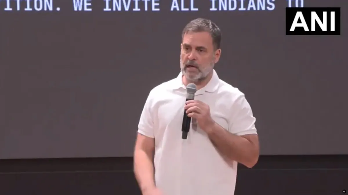 "200 அரசு அதிகாரிகள் எங்களுடன் தொடர்பில் இருக்கிறார்கள்.." ராகுல் காந்தி சொன்ன பரபரப்பு தகவல்!