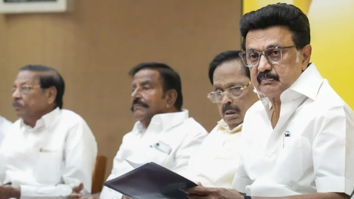 டெல்லியில் திமுகவிடம் கெஞ்சிய பெண் தலைவர்! காங்கிரஸை கழற்றிவிட்டு 3வது அணி அமைக்கும் திமுக?
