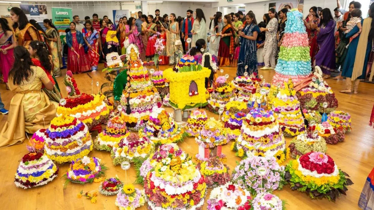 "யார் நீங்க.. என்ன இதெல்லாம்?" இங்கிலாந்தில் தசரா கொண்டாட்டத்தில் இந்தியர்கள் மீது தாக்குதல்