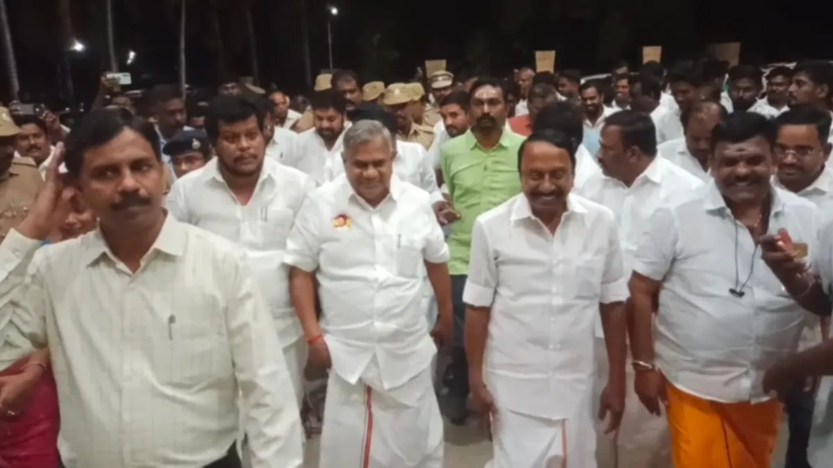 ஈரோடுக்கு நவ.3-ல் வரும் விஜய்.. 13 மாவட்ட மகளிருக்கு காத்திருக்கும் மெகா சர்ப்ரைஸ்