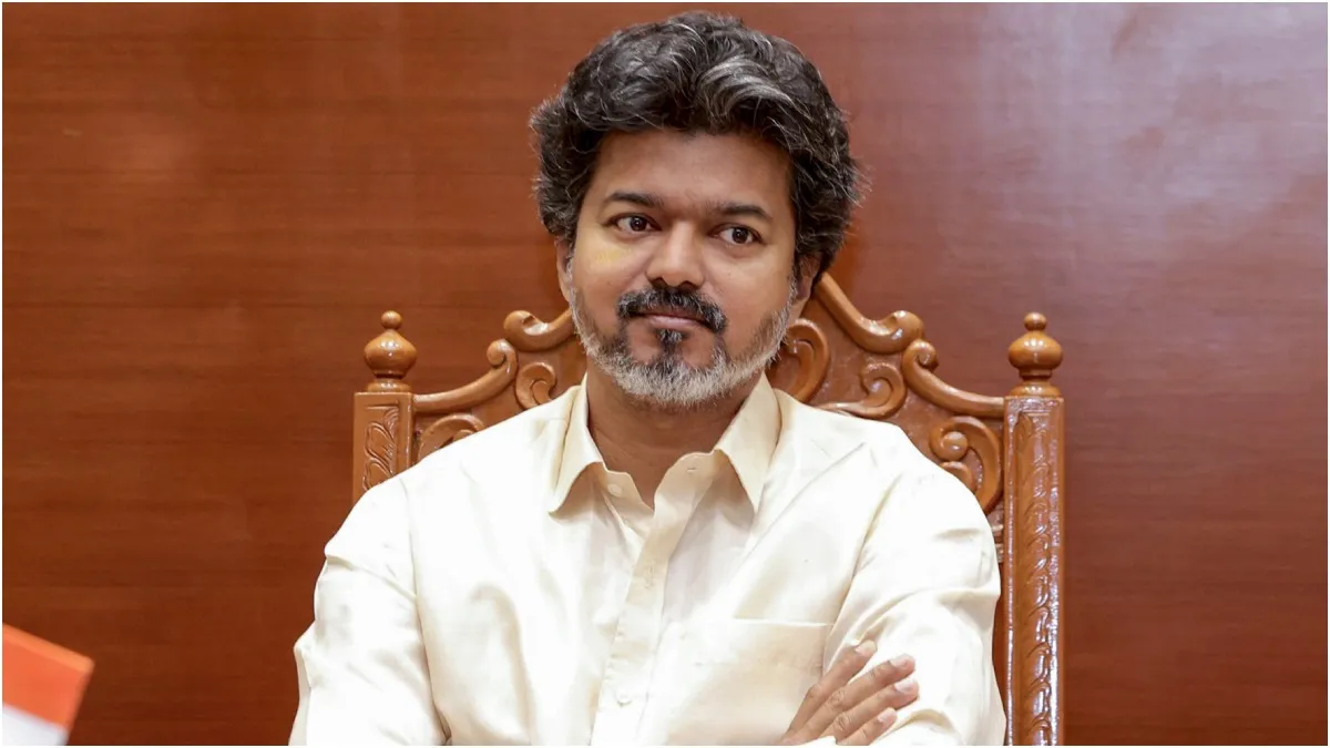 கவுன்சிலர் சீட்டுக்கு வசூல்.. தவெக மாவட்டச் செயலாளர்களின் செயல்பாடுகள்.. விஜய்க்கு போன ரிப்போர்ட்!