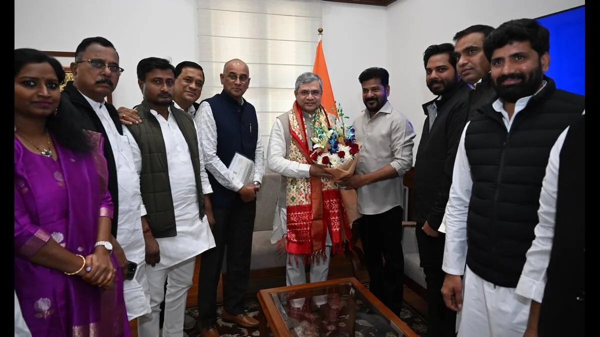 తెలంగాణలోని ఈ రైలు ప్రాజెక్టులకు గ్రీన్ సిగ్నల్ ఇవ్వండి