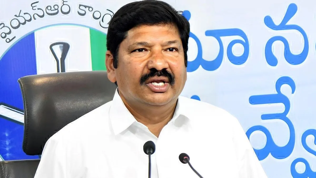 జోగి రమేష్ జంప్ - వారితో రాయబారం, అక్కడే అసలు ట్విస్ట్..!!