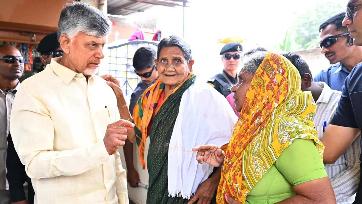 పెన్షన్ల పంపిణీలో కీలక మార్పు - ప్రభుత్వ తాజా నిర్ణయం..!!