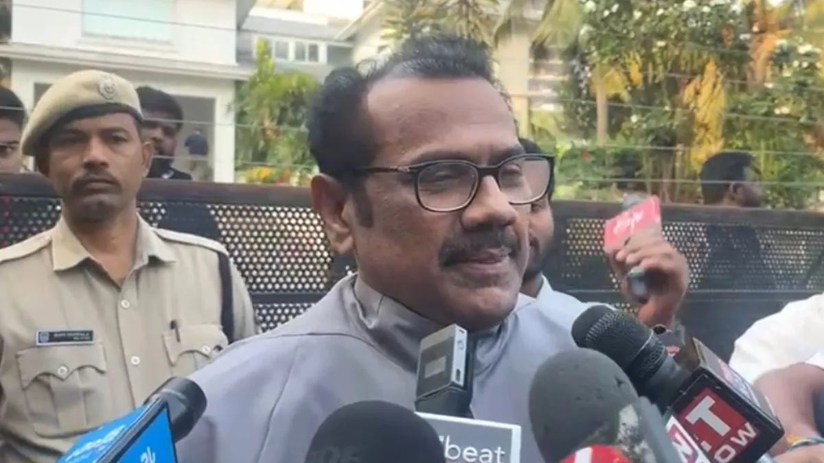 అల్లు అర్జున్ అరెస్టయినప్పటి నుంచి అన్నం కూడా తినని సినీ రైటర్..