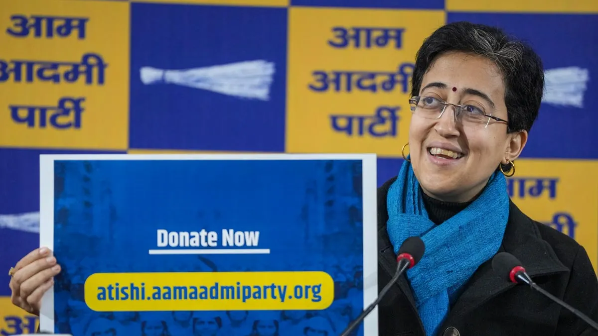 ప్రచారానికి డబ్బుల్లేవట: సీఎం క్రౌడ్ ఫండింగ్..!!