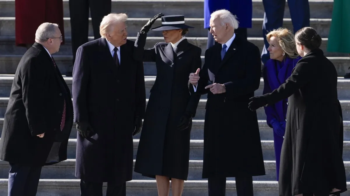 ట్రంప్ చేతికి బైడెన్ ఎన్వలప్