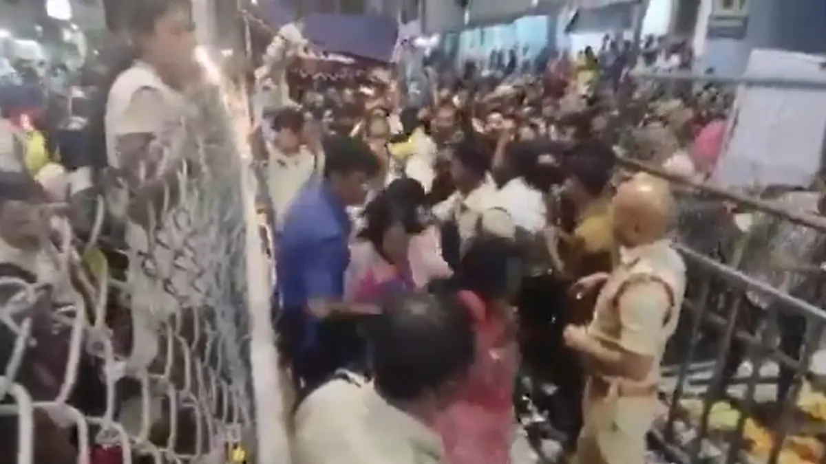 టీటీడీ చరిత్రలో చీకటిరోజు: పాపం మూట గట్టుకున్నారు