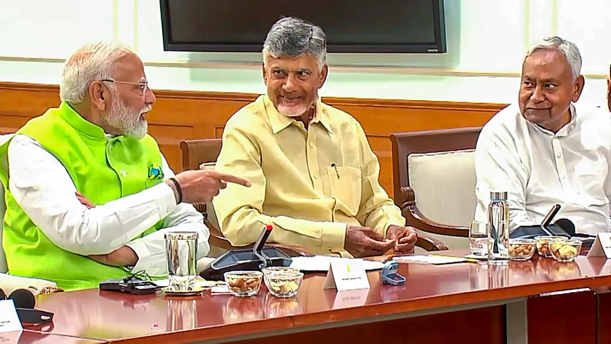 చంద్రబాబు, నితీశ్ ను 'ఫిక్స్' చేసిన మోదీ- నెక్స్ట్ టార్గెట్..!!