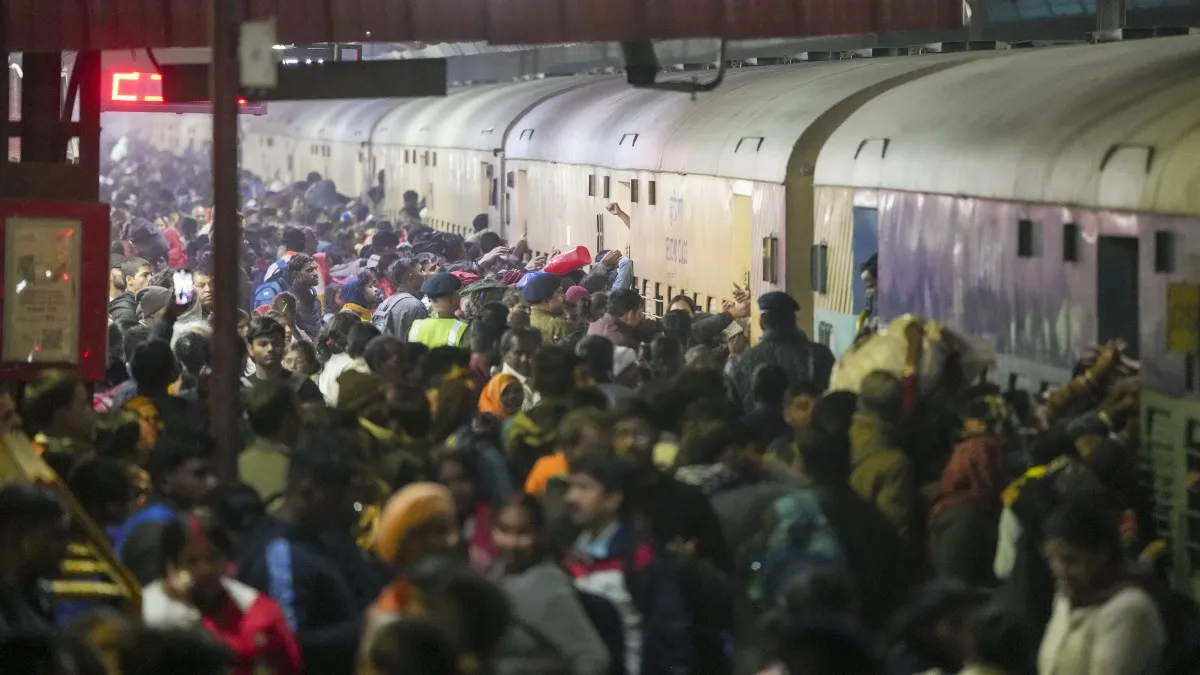 ఢిల్లీ తొక్కిసలాట ఘటన.. పరిహారం ప్రకటించిన రైల్వే శాఖ