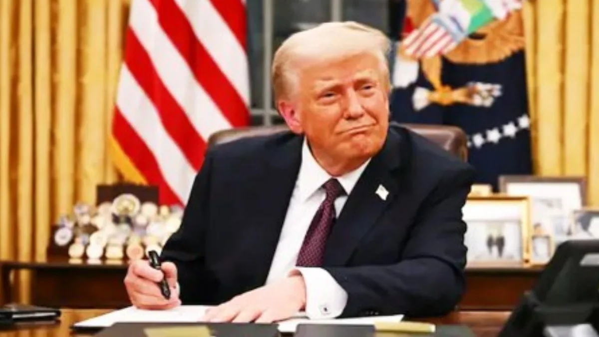 Illegal Immigrants: ఎగ్జిక్యూటివ్ ఆర్డర్‌పై ట్రంప్ సంతకం- దడదడ