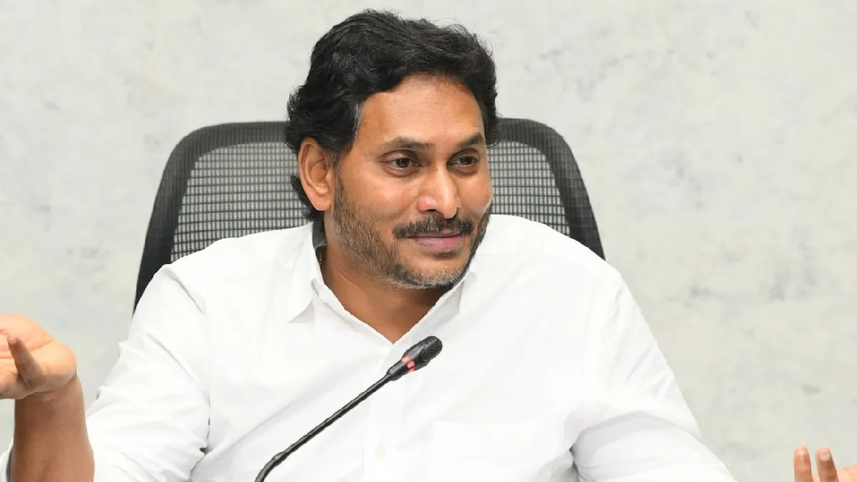 వంశీ అరెస్ట్ తో జగన్ అనూహ్య నిర్ణయం..!!