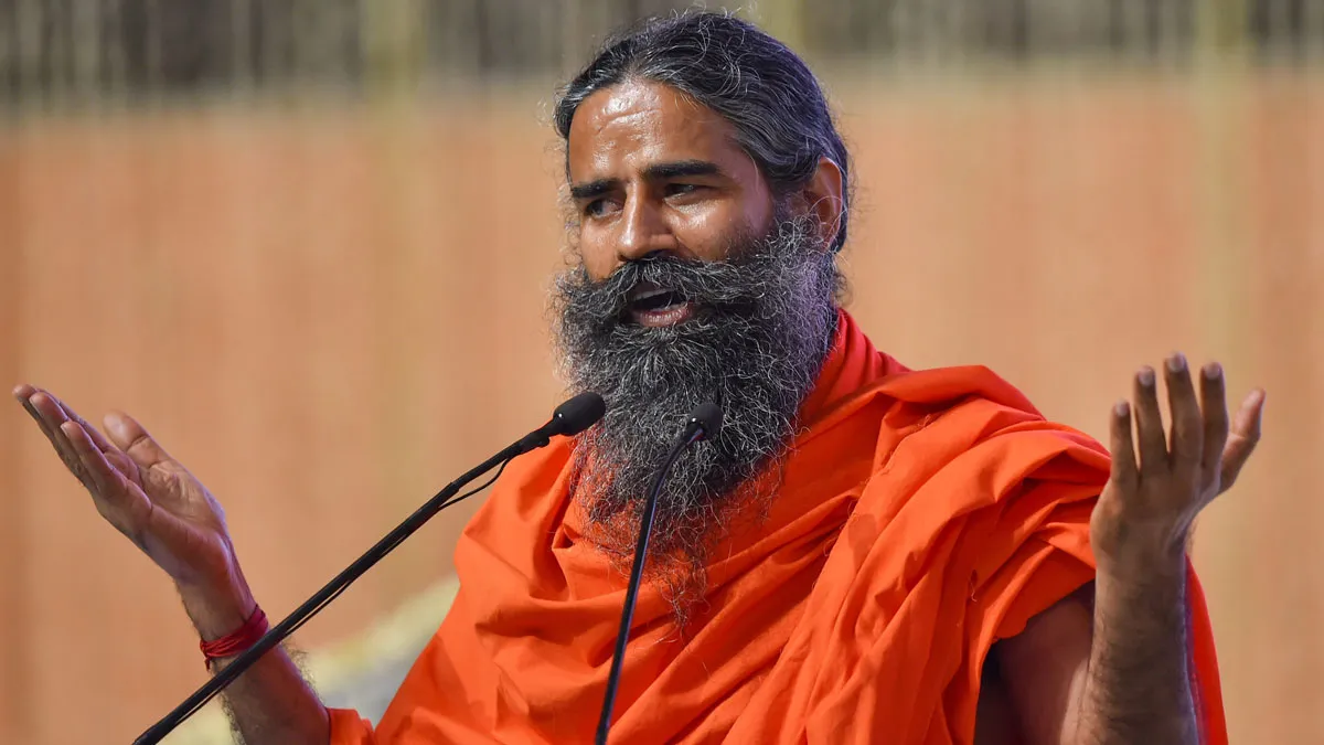 రామ్‌దేవ్ బాబాపై నాన్ బెయిలబుల్ అరెస్ట్ వారెంట్ జారీ.. అస్సలు కారణం ఇదే!