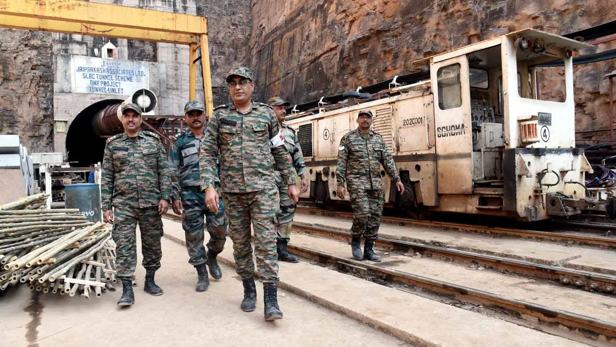 SLBC టన్నెల్ లో చిక్కుకున్న వారికోసం రంగంలోకి ర్యాట్ హోల్ మైనర్లు.. వీరేం చేస్తారంటే!