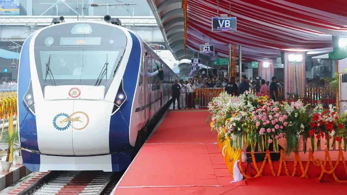 వందే భారత్‌కు బూస్ట్: రైల్వే బడ్జెట్ కేటాయింపులు ఇవీ..