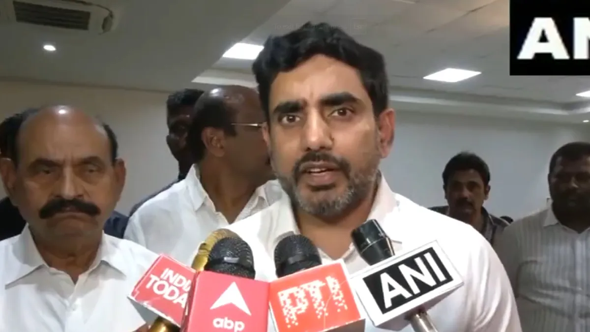 పవన్‌ను అలా అనడం తప్పు కదూ: నారా లోకేష్ అభ్యంతరం